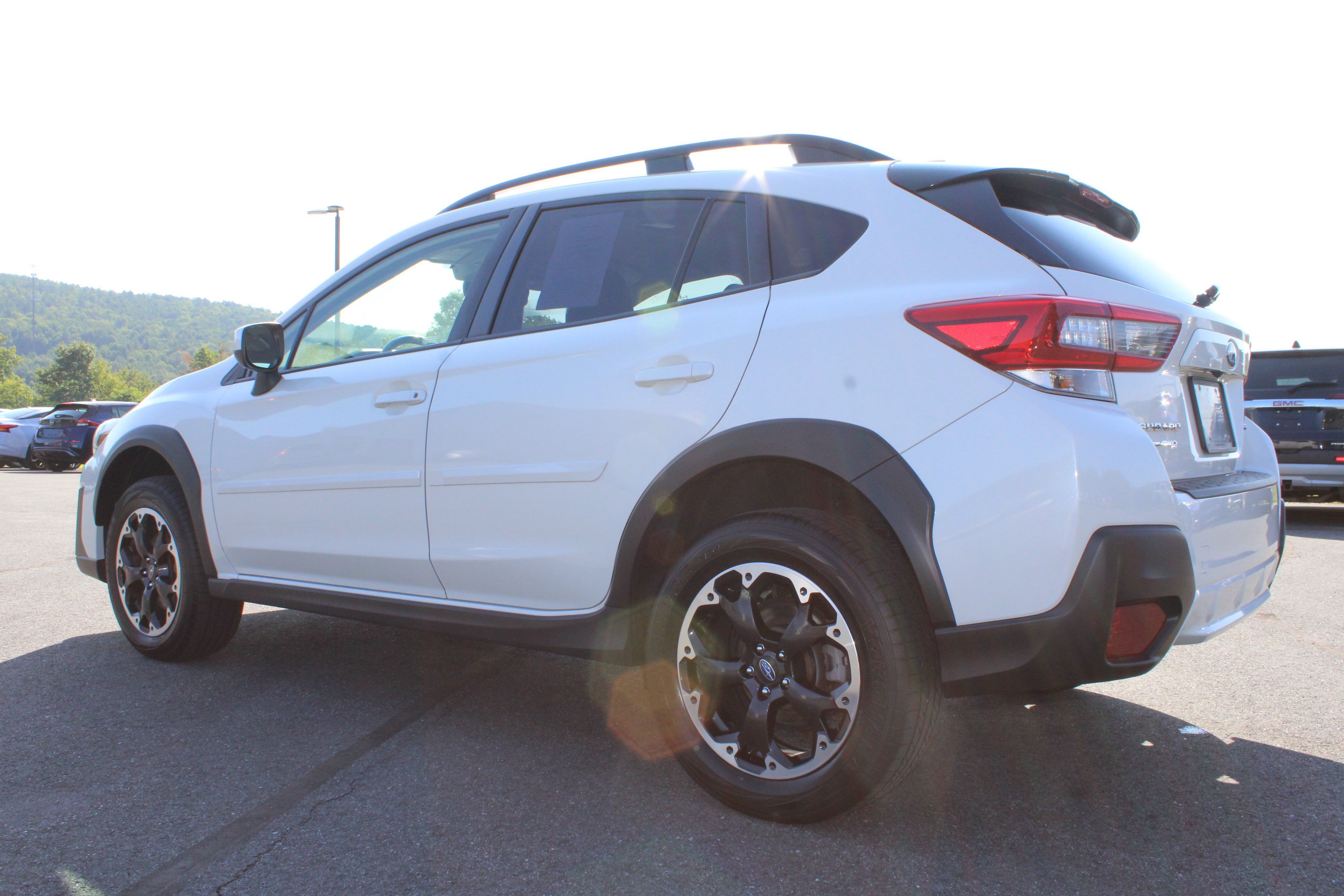 Used 2023 Subaru Crosstrek 2.0i Premium AWD/4WD image 11