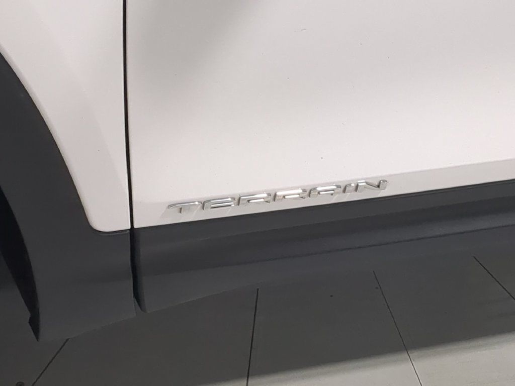 Used 2023 GMC Terrain SLT w/ Tech Package AWD/4WD image 16