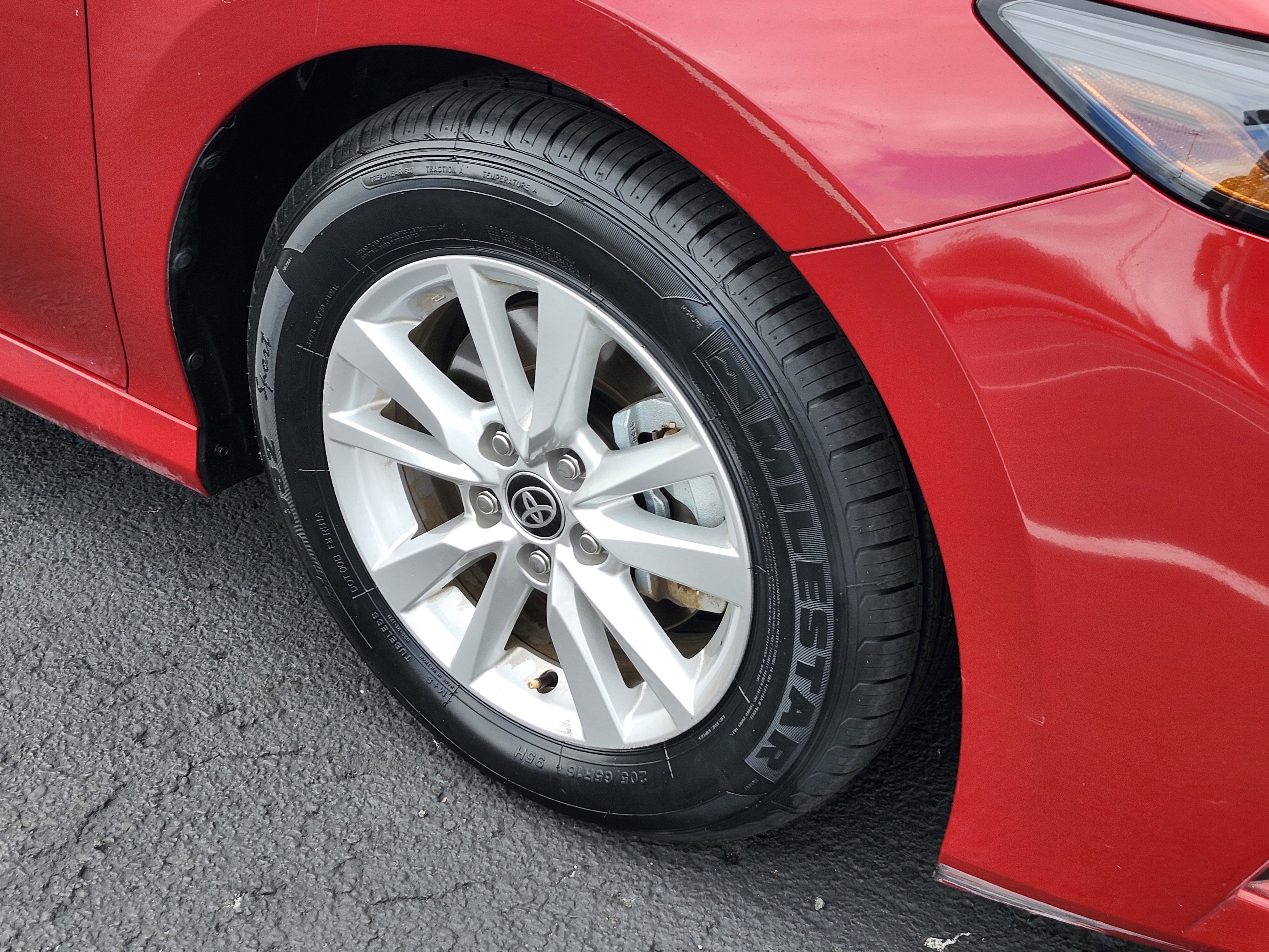 Used 2025 Toyota Camry LE image 34