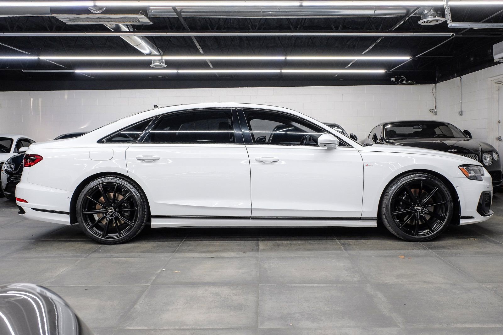 Used 2022 Audi A8 L 3.0T w/ Luxury Package image 12