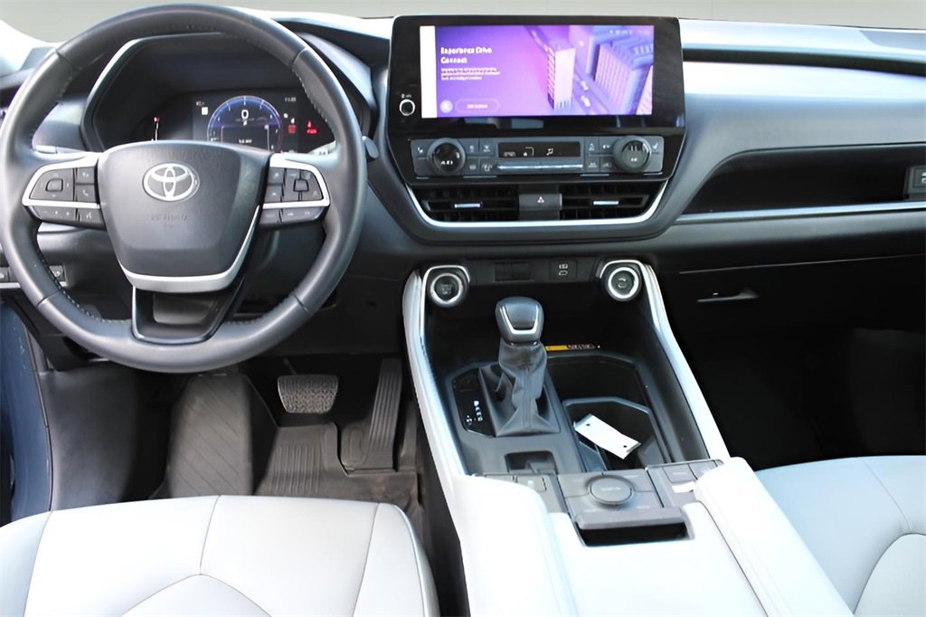 Certified 2024 Toyota Grand Highlander XLE image 9