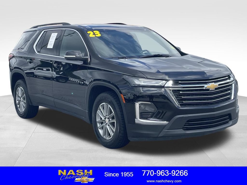 Used 2023 Chevrolet Traverse LT