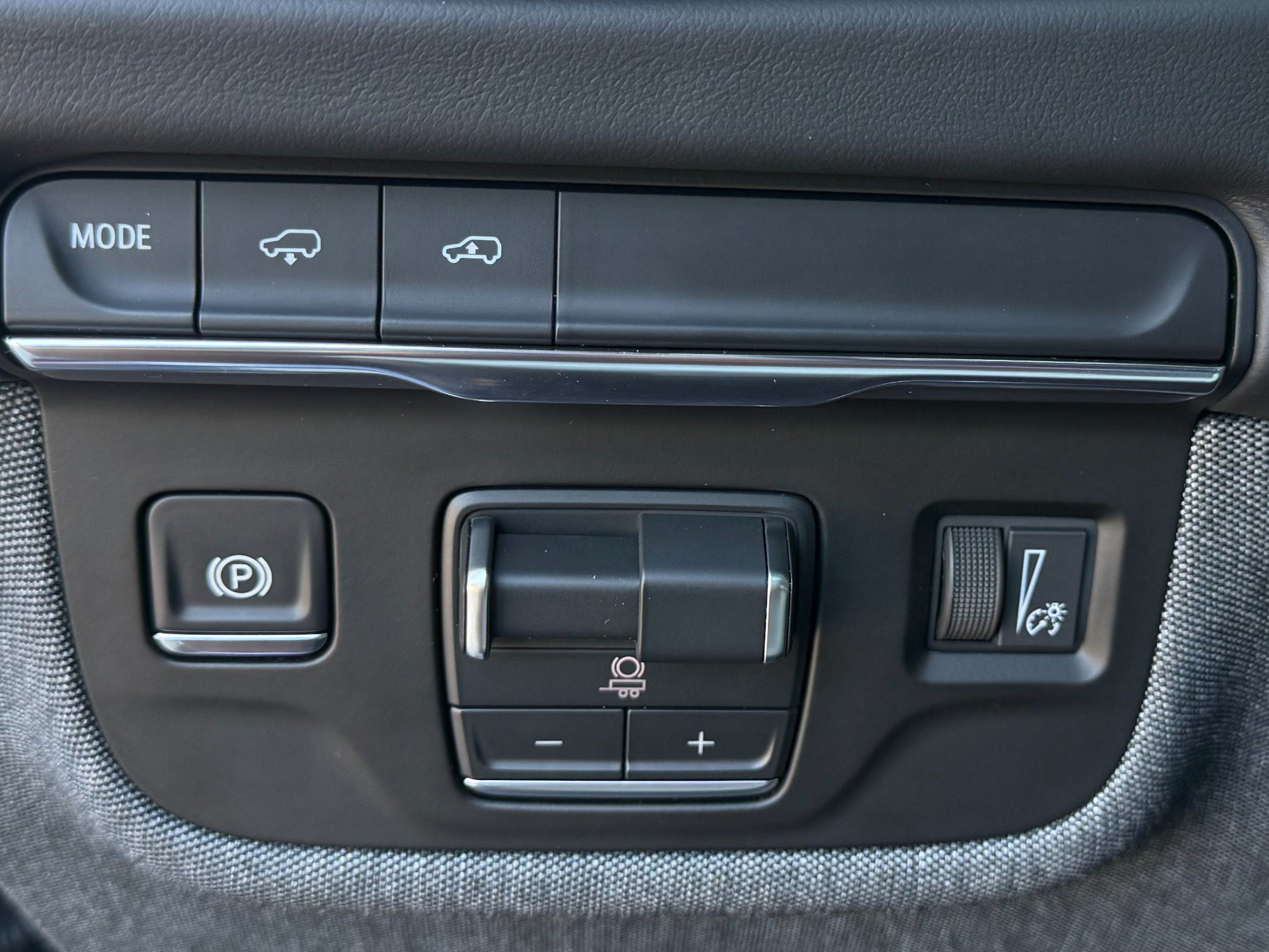 Used 2026 Cadillac Escalade Platinum Luxury RWD image 39