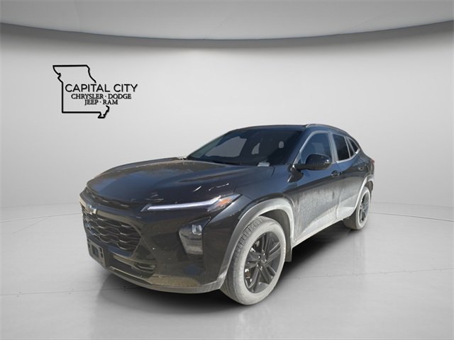 Used 2025 Chevrolet Trax ACTIV w/ Driver Confidence Package image 4