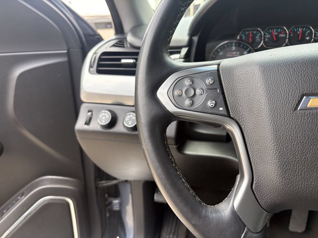 Used 2015 Chevrolet Suburban LT AWD/4WD image 16
