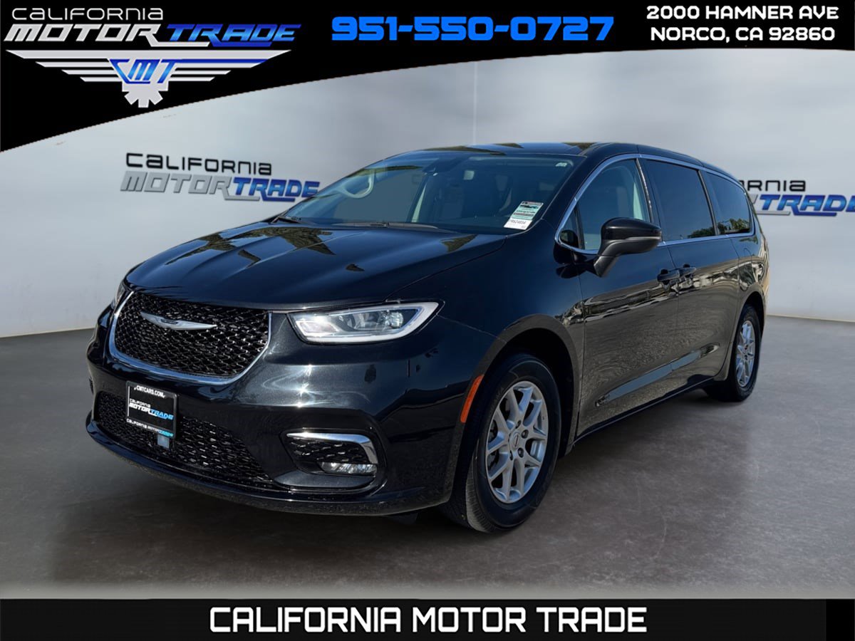 Used 2023 Chrysler Pacifica Touring-L