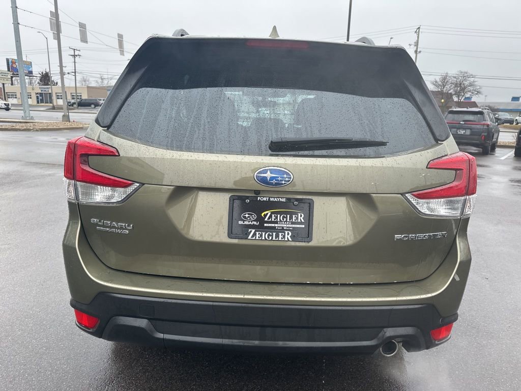 Certified 2023 Subaru Forester Limited image 5