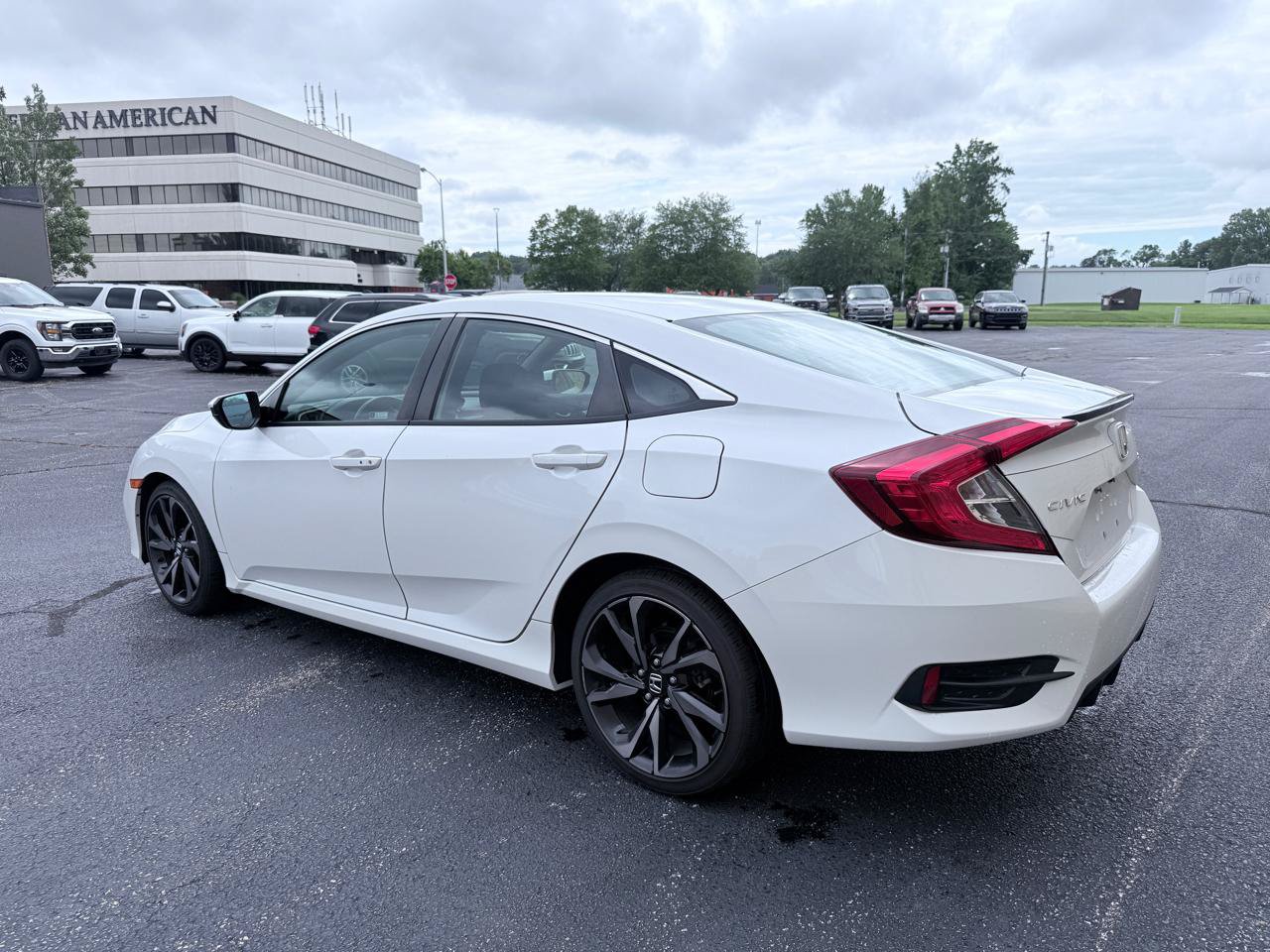 Used 2021 Honda Civic Sport image 3