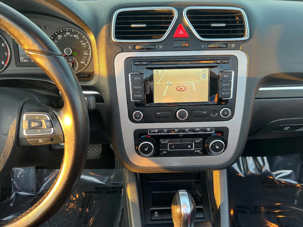 Used 2012 Volkswagen Eos Lux image 36