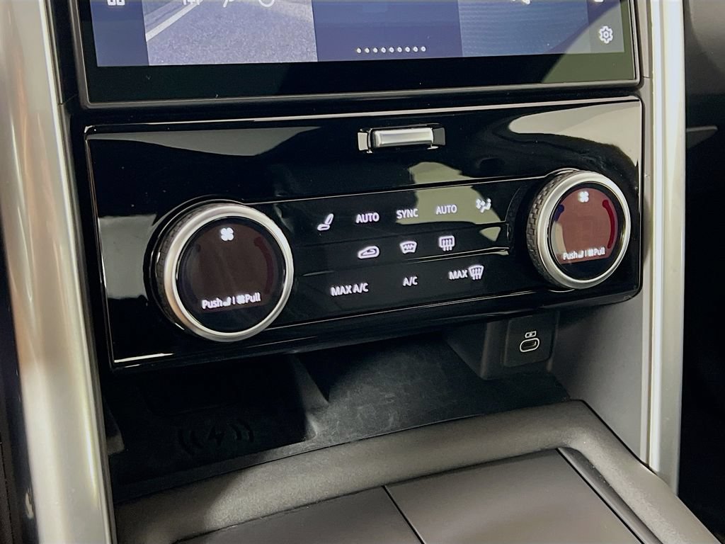 Certified 2025 Land Rover Discovery S AWD/4WD image 16