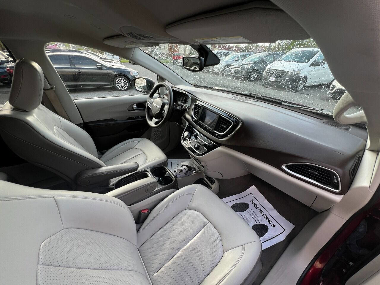 Used 2021 Chrysler Voyager Lxi image 30