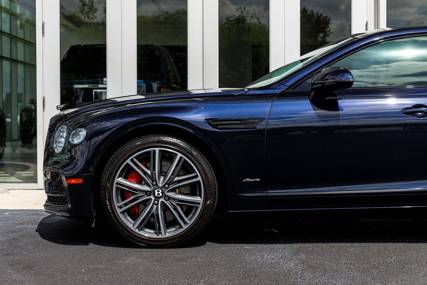 Used 2023 Bentley Flying Spur Azure AWD/4WD image 6