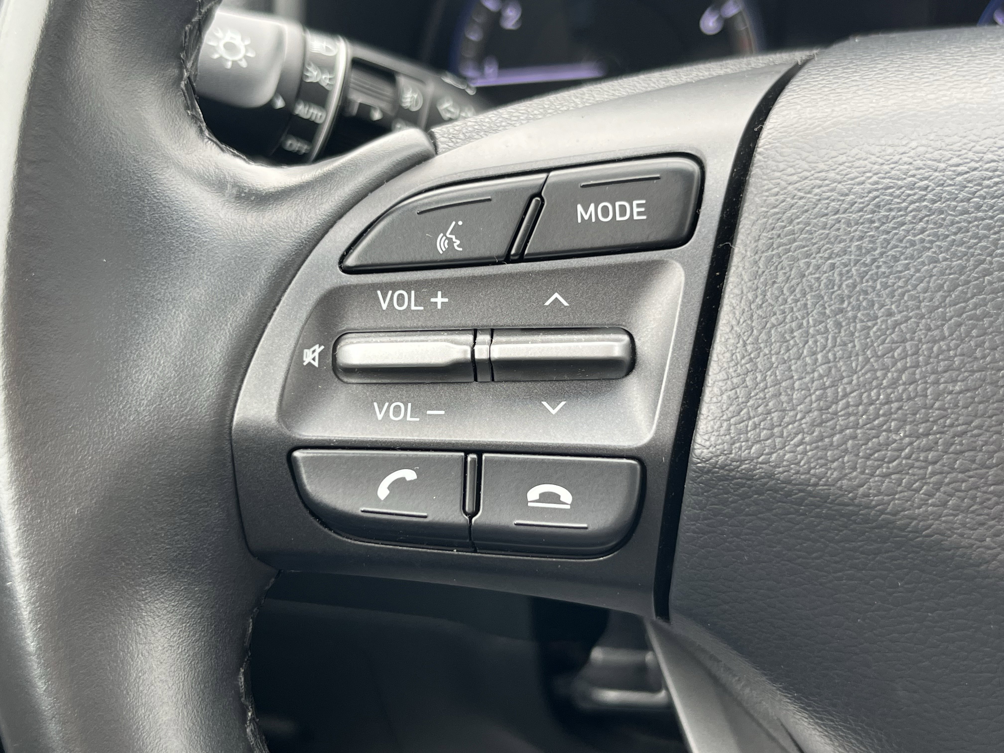 Used 2021 Hyundai Kona Limited image 19