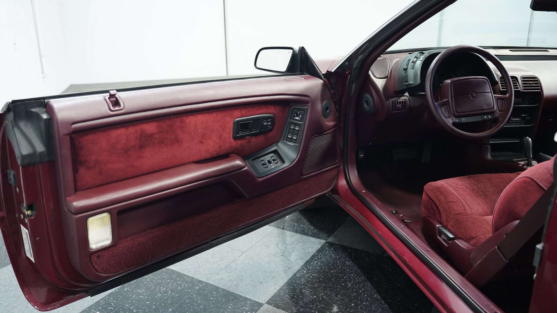 Used 1991 Chrysler LeBaron Convertible FWD image 31