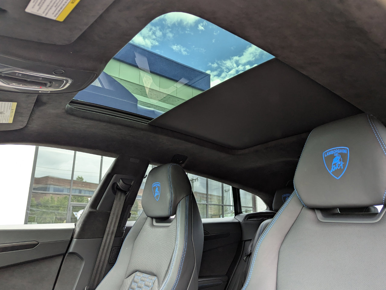 Used 2021 Lamborghini Urus image 21