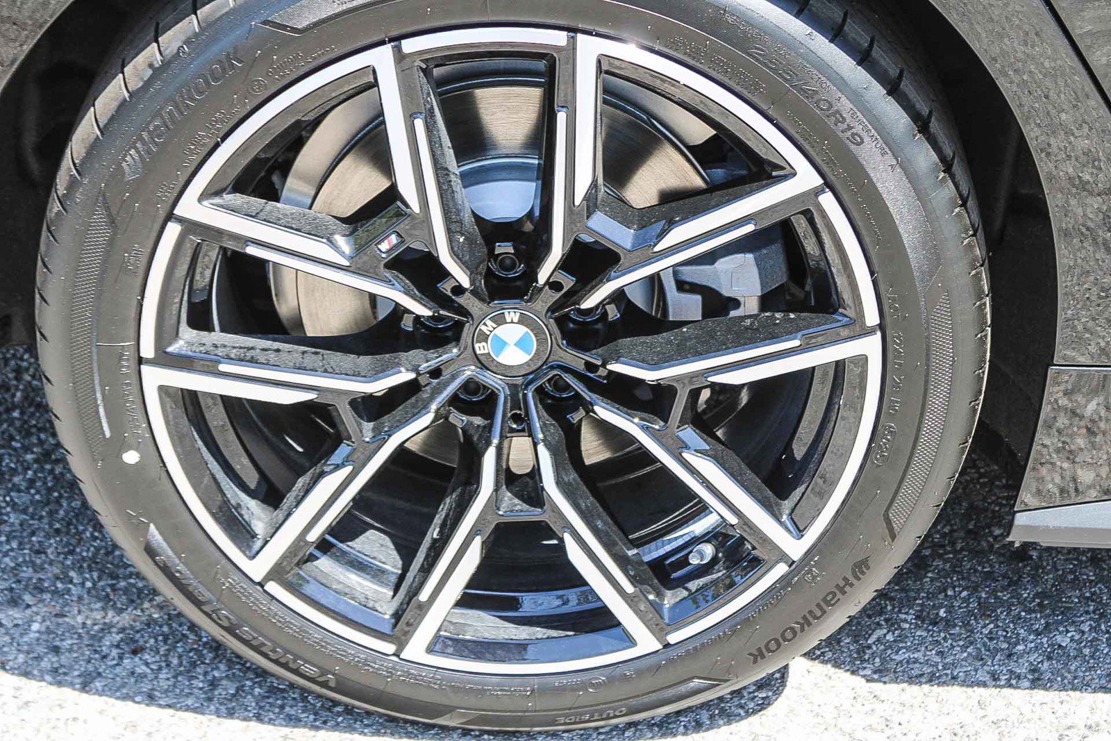 New 2026 BMW i4 xDrive40i w/ M Sport Package AWD/4WD image 11