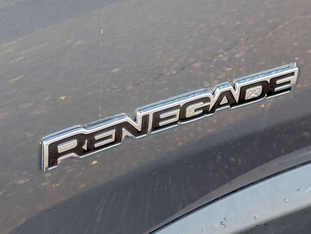 Used 2023 Jeep Renegade Limited image 13