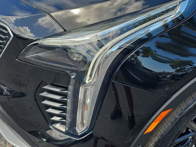 Used 2022 Cadillac XT4 Premium Luxury w/ Enhanced Visibility Package image 7