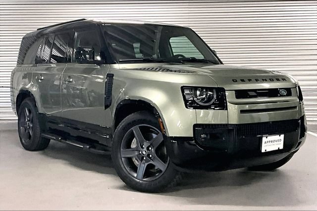 Certified 2025 Land Rover Defender 130 X-Dynamic SE AWD/4WD image 12
