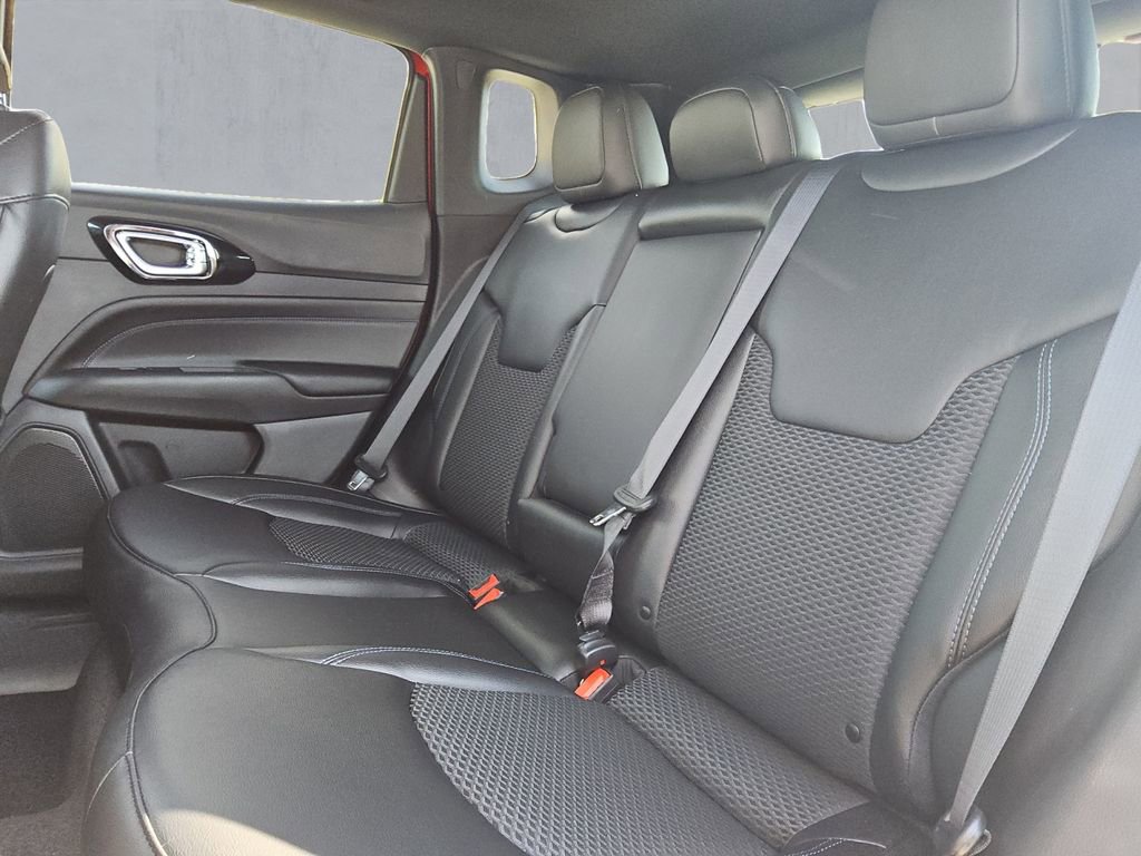 New 2026 Jeep Compass Latitude image 13
