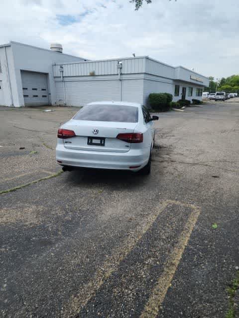 Used 2017 Volkswagen Jetta S w/ Jetta S Cold Weather Package FWD image 16