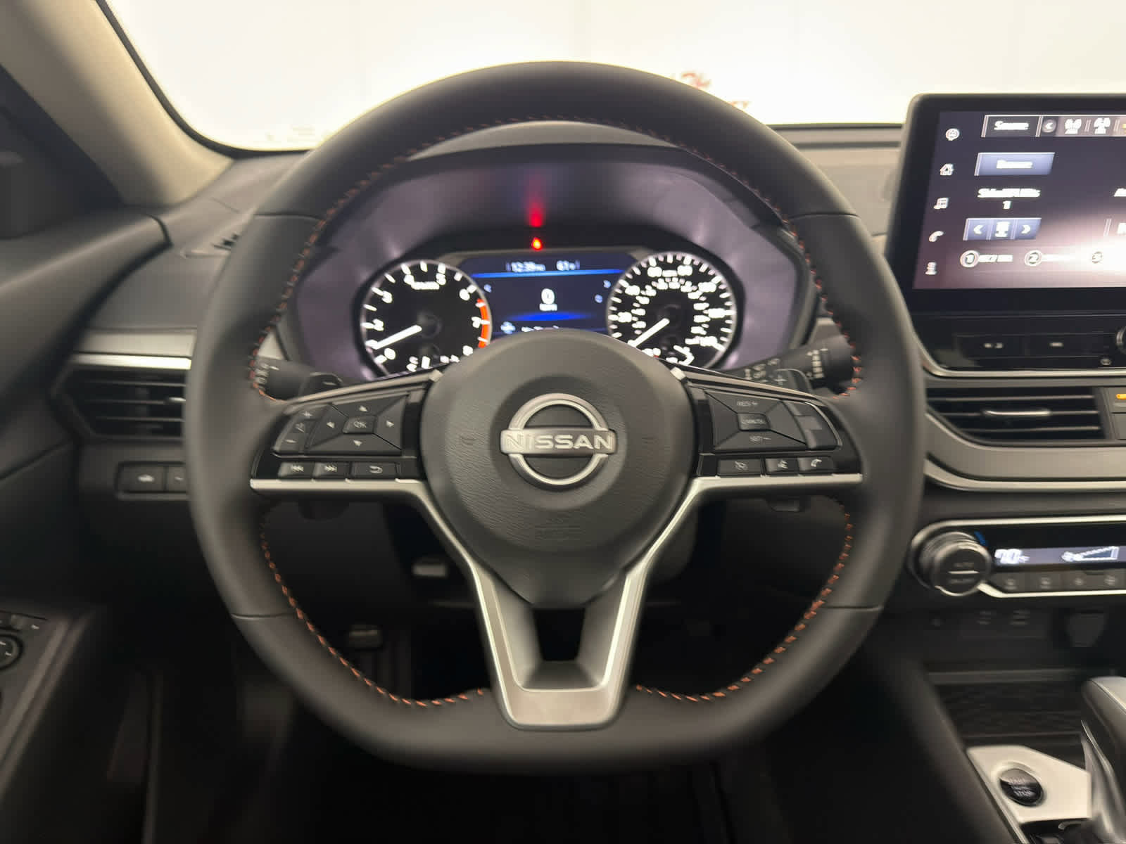 New 2026 Nissan Altima 2.5 SR w/ SR Midnight Edition Package image 17