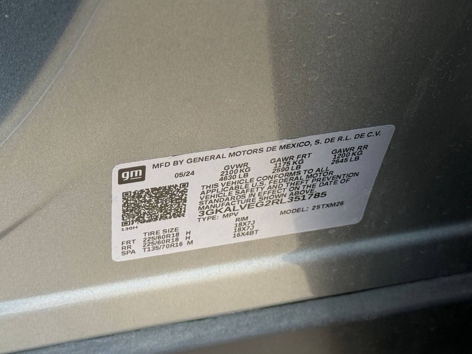 Used 2024 GMC Terrain SLT image 30