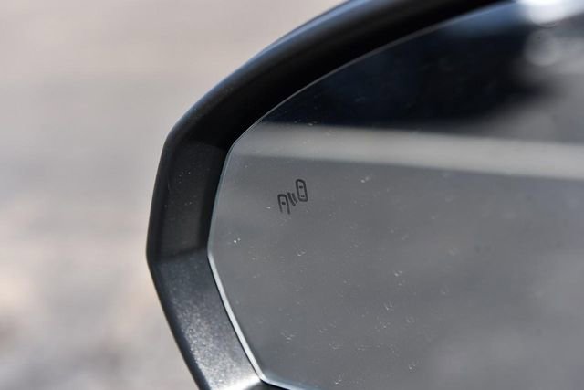 Used 2025 Volkswagen Taos S image 9