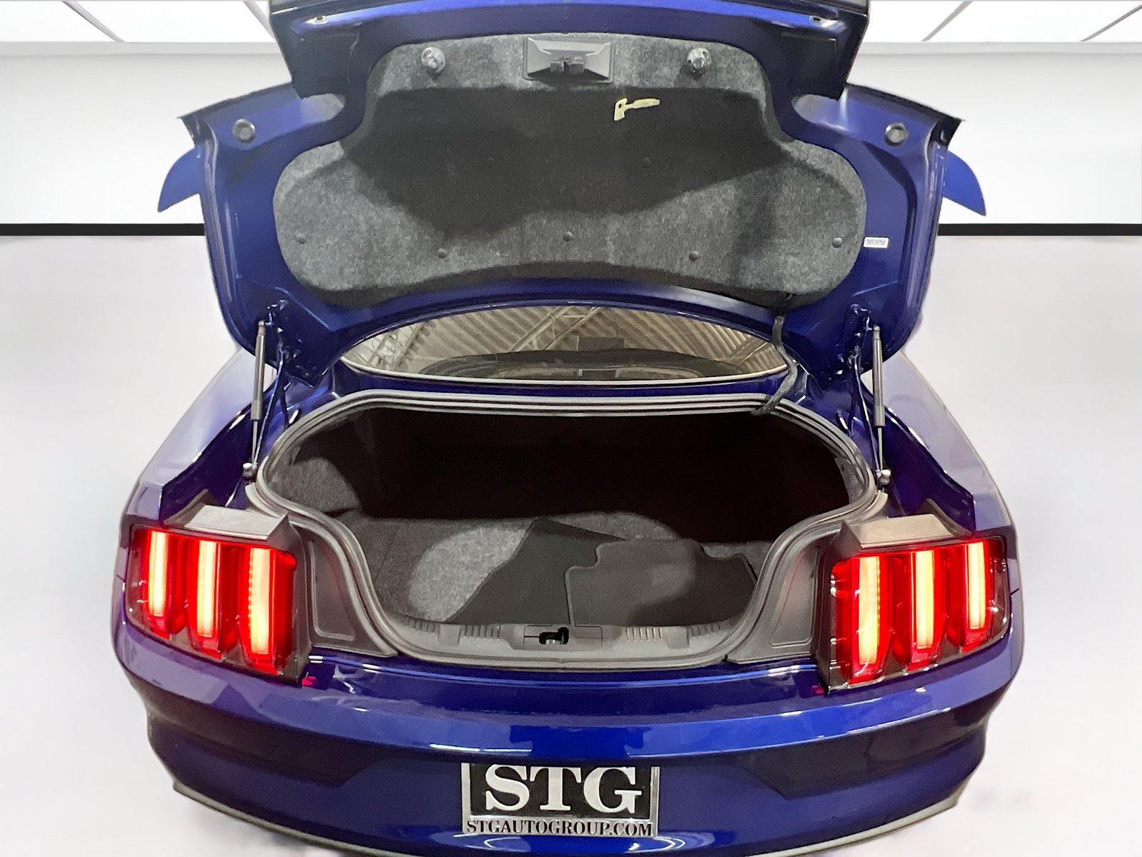 Used 2015 Ford Mustang GT Premium RWD image 17