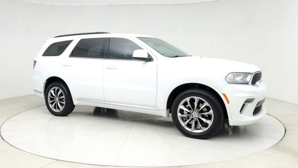 Used 2021 Dodge Durango SXT image 3