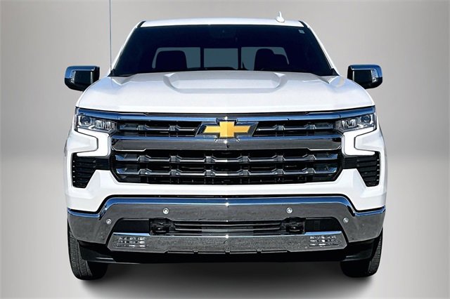 Used 2024 Chevrolet Silverado 1500 LTZ w/ LTZ Premium Package image 3