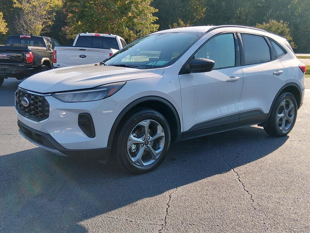 Used 2025 Ford Escape ST-Line AWD/4WD image 8