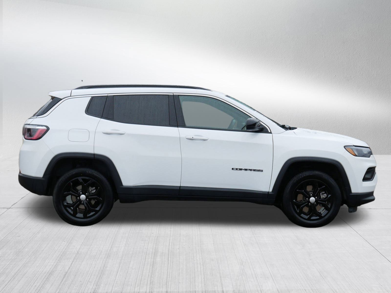Certified 2024 Jeep Compass Latitude image 8