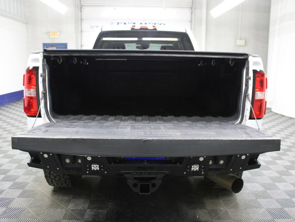 Used 2017 GMC Sierra 2500 Denali w/ Duramax Plus Package AWD/4WD image 31