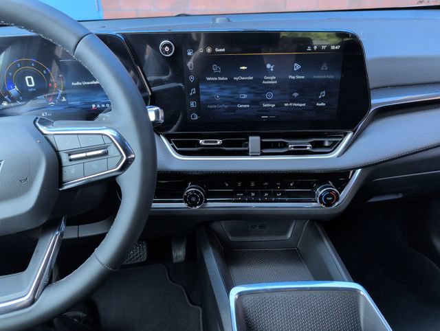 Used 2026 Chevrolet Equinox LT AWD/4WD image 18