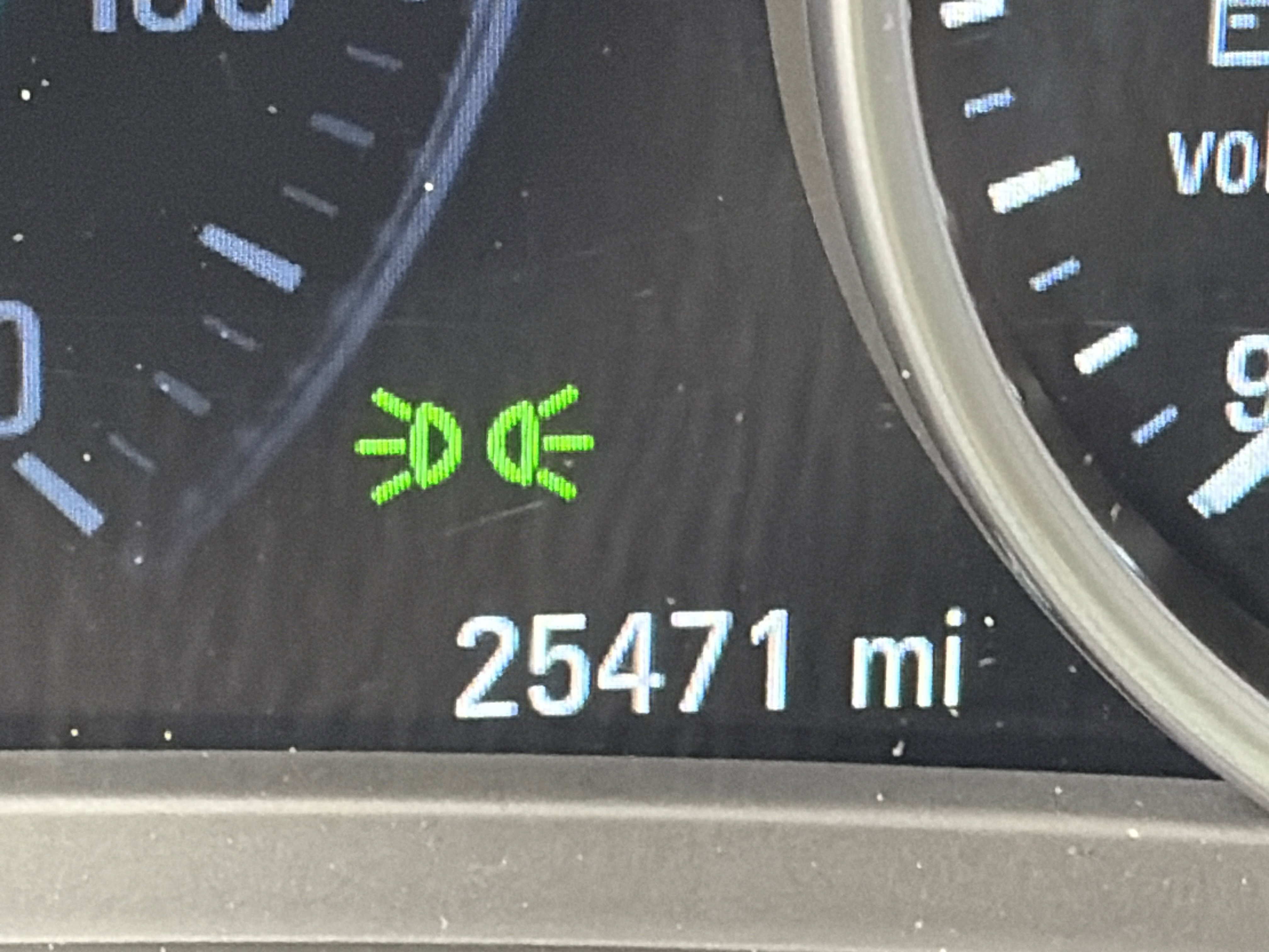 Used 2017 Buick LaCrosse Essence w/ Sun and Shade Package image 9