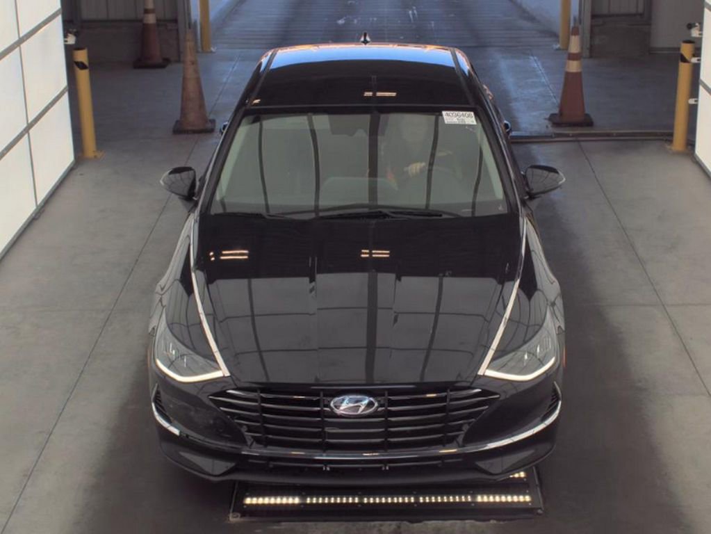 Used 2023 Hyundai Sonata SE FWD image 2