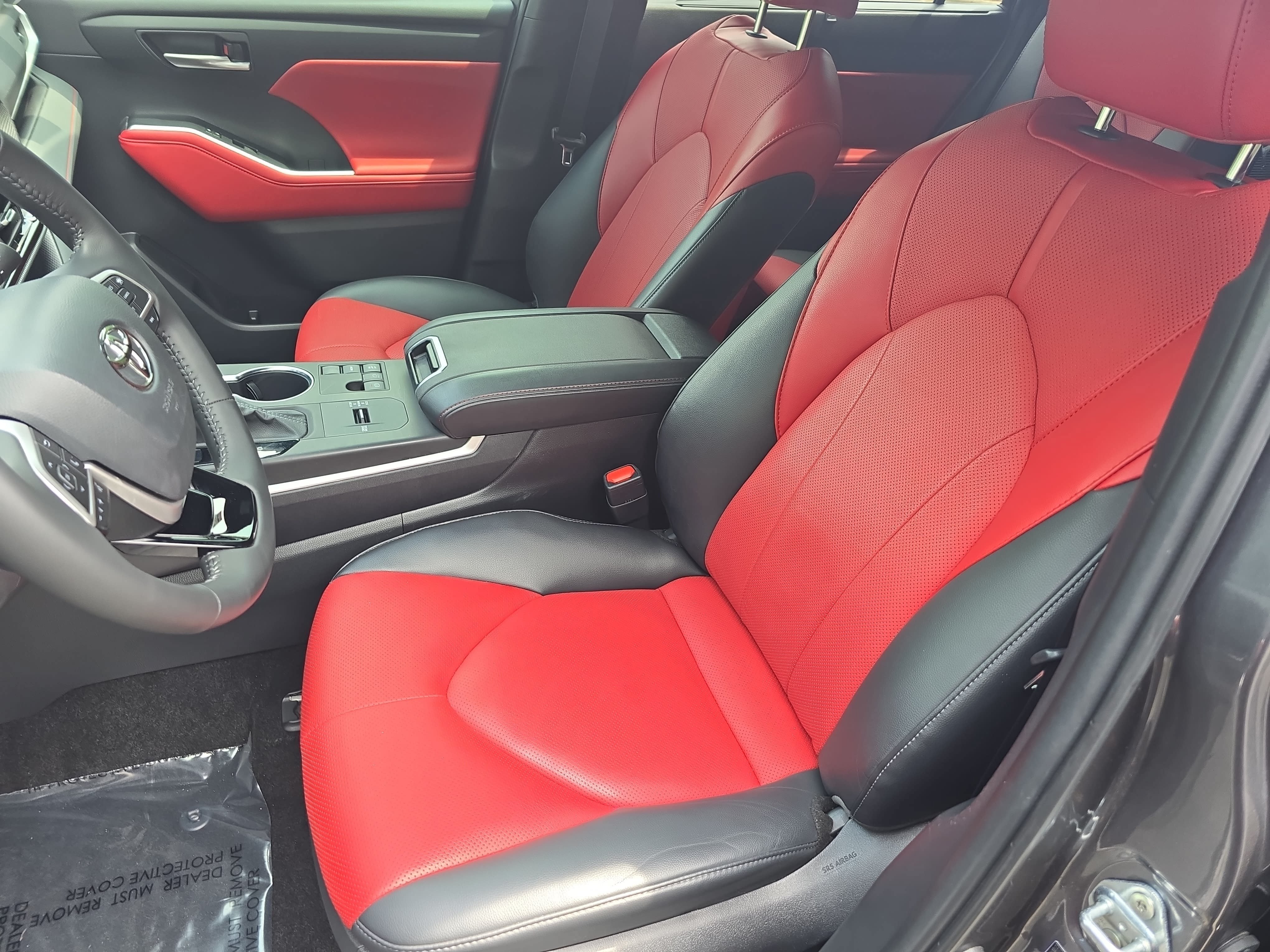Used 2024 Toyota Highlander XSE FWD image 17