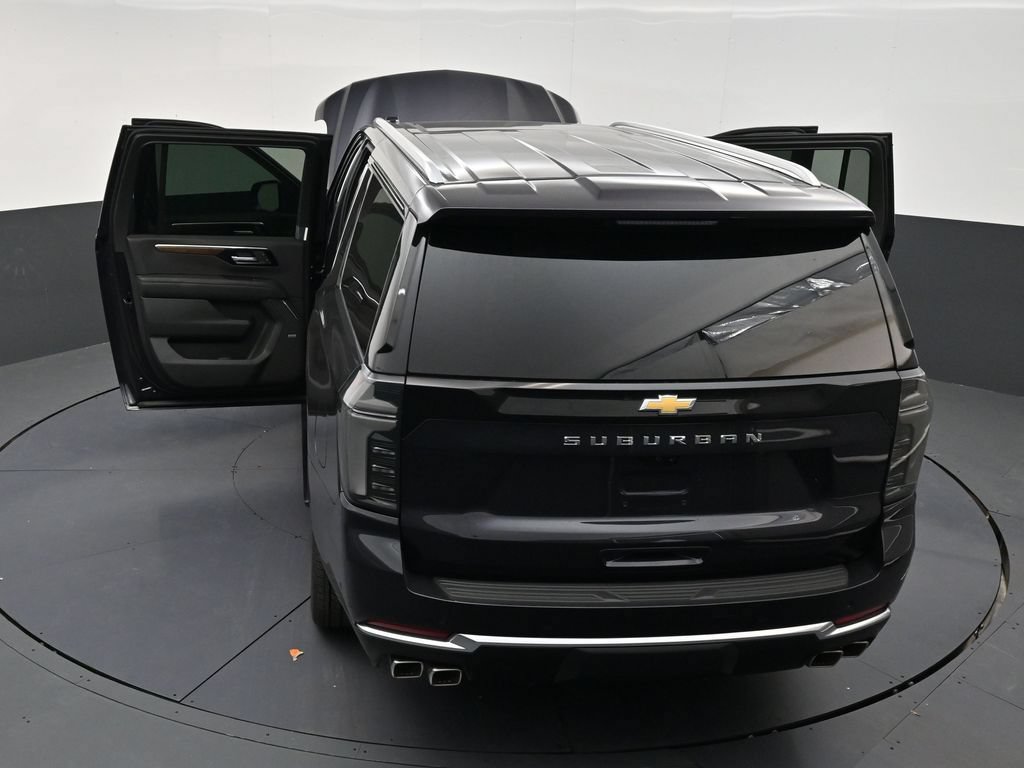 Used 2026 Chevrolet Suburban High Country AWD/4WD image 31