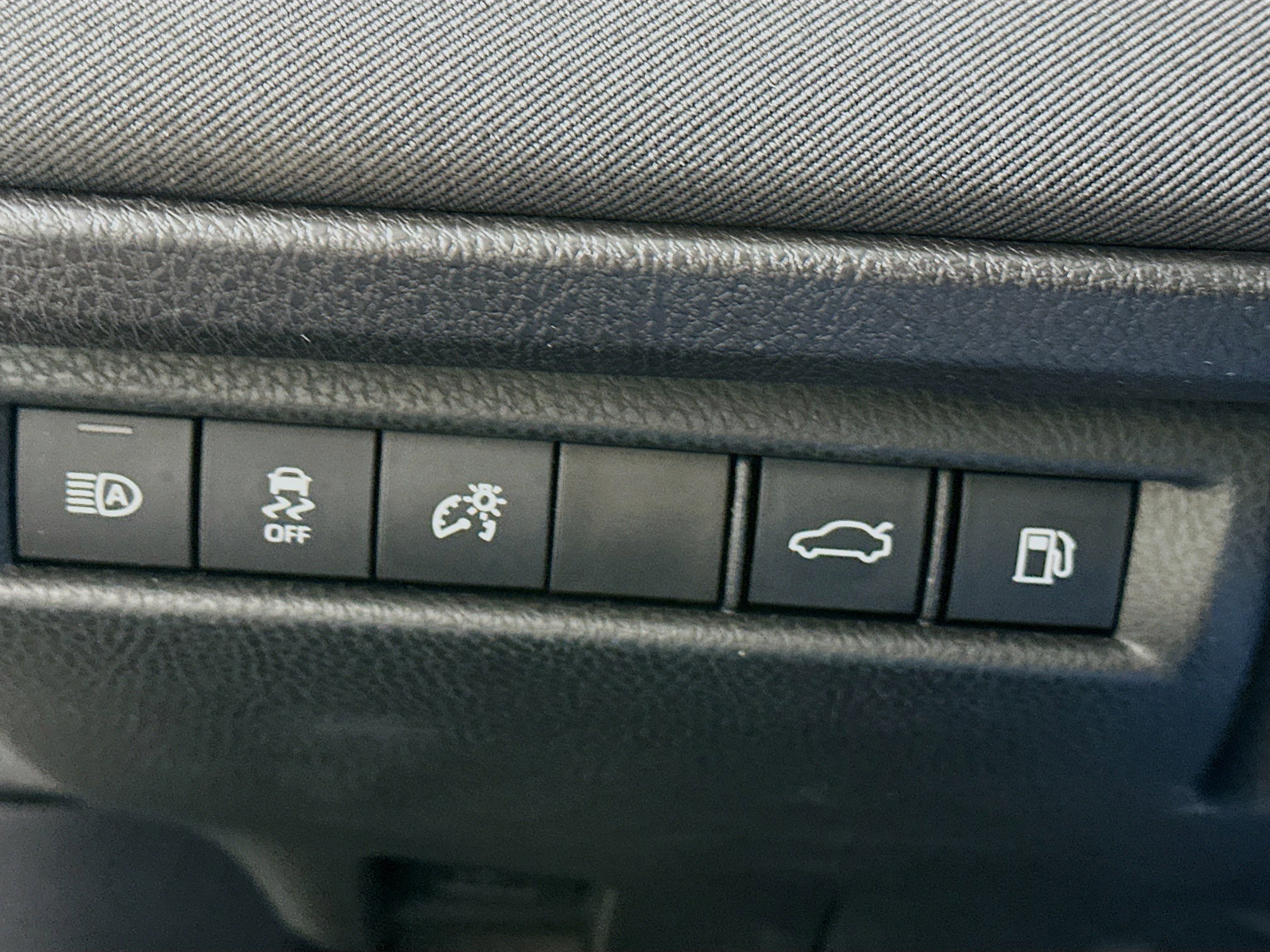 Used 2025 Toyota Camry LE image 17