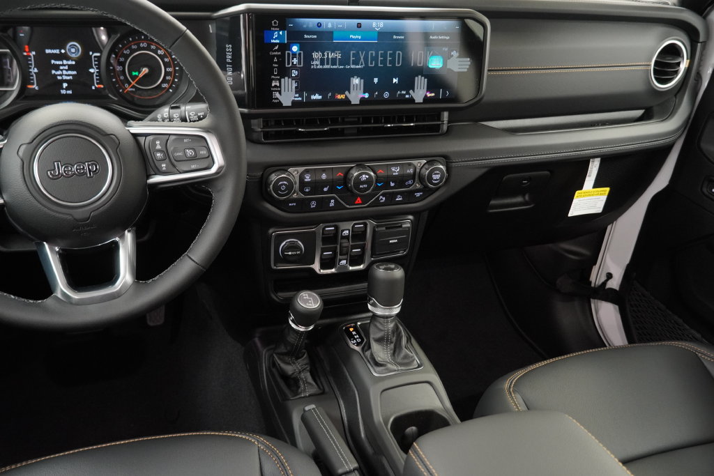 New 2026 Jeep Wrangler Unlimited Sahara AWD/4WD image 20