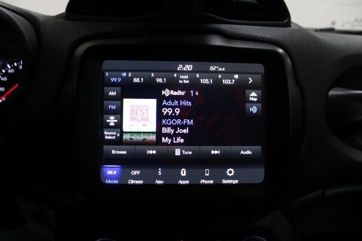 Used 2023 Jeep Renegade Latitude image 2