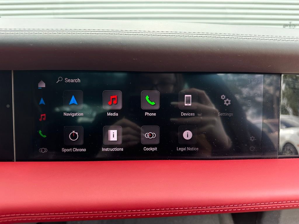 Used 2025 Porsche Taycan image 39