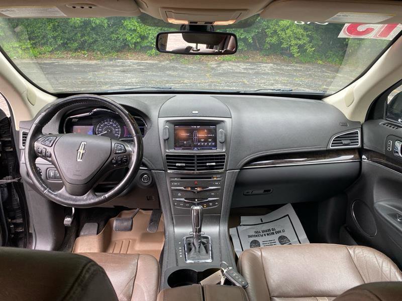 Used 2013 Lincoln MKT AWD image 14