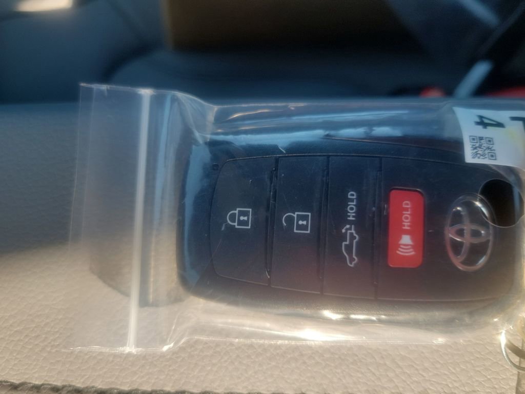 Used 2026 Toyota Tundra Limited w/ Power Package image 36