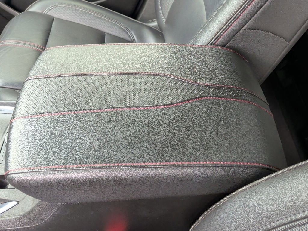 Used 2022 Chevrolet Traverse RS image 31