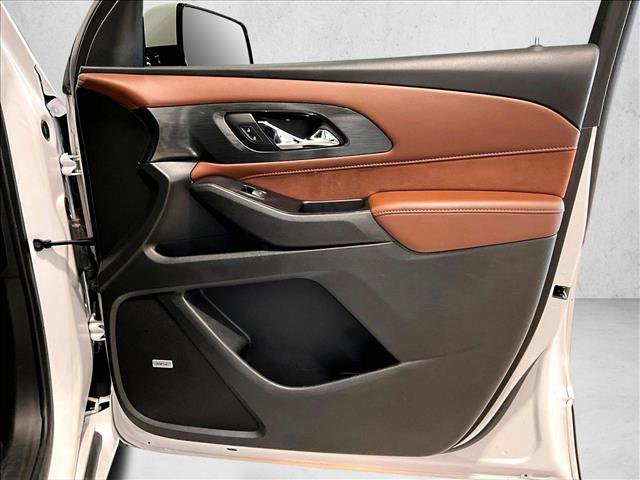 Used 2020 Chevrolet Traverse High Country FWD image 19