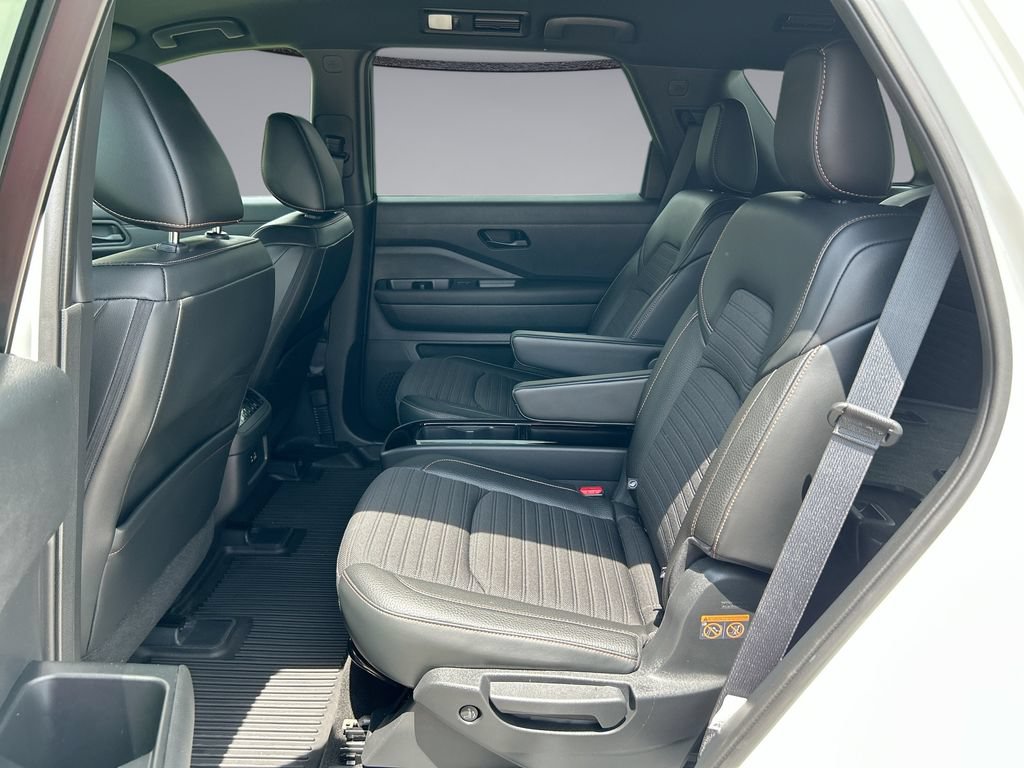 Used 2023 Nissan Pathfinder Rock Creek AWD/4WD image 29
