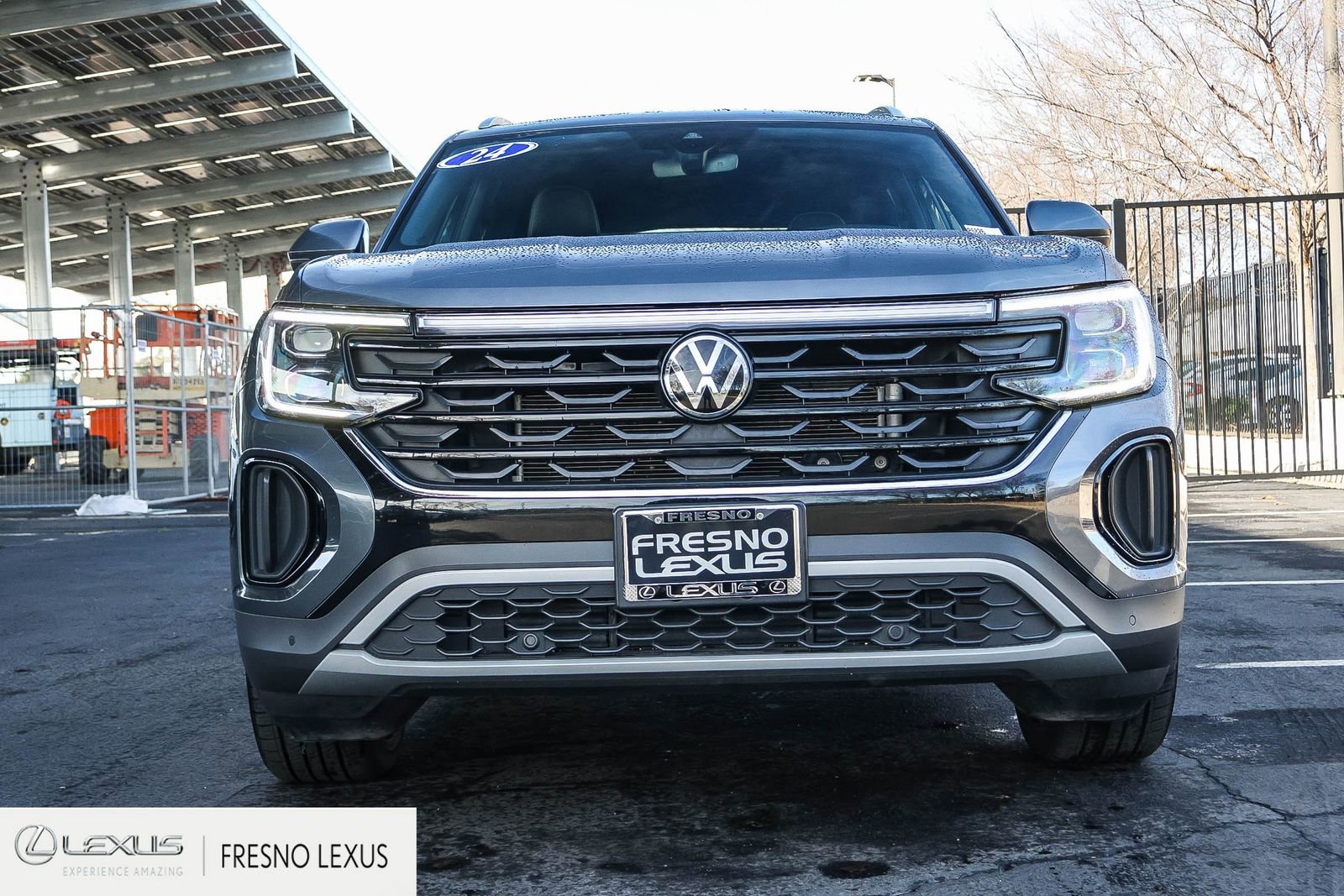 Used 2024 Volkswagen Atlas Cross Sport SE image 2