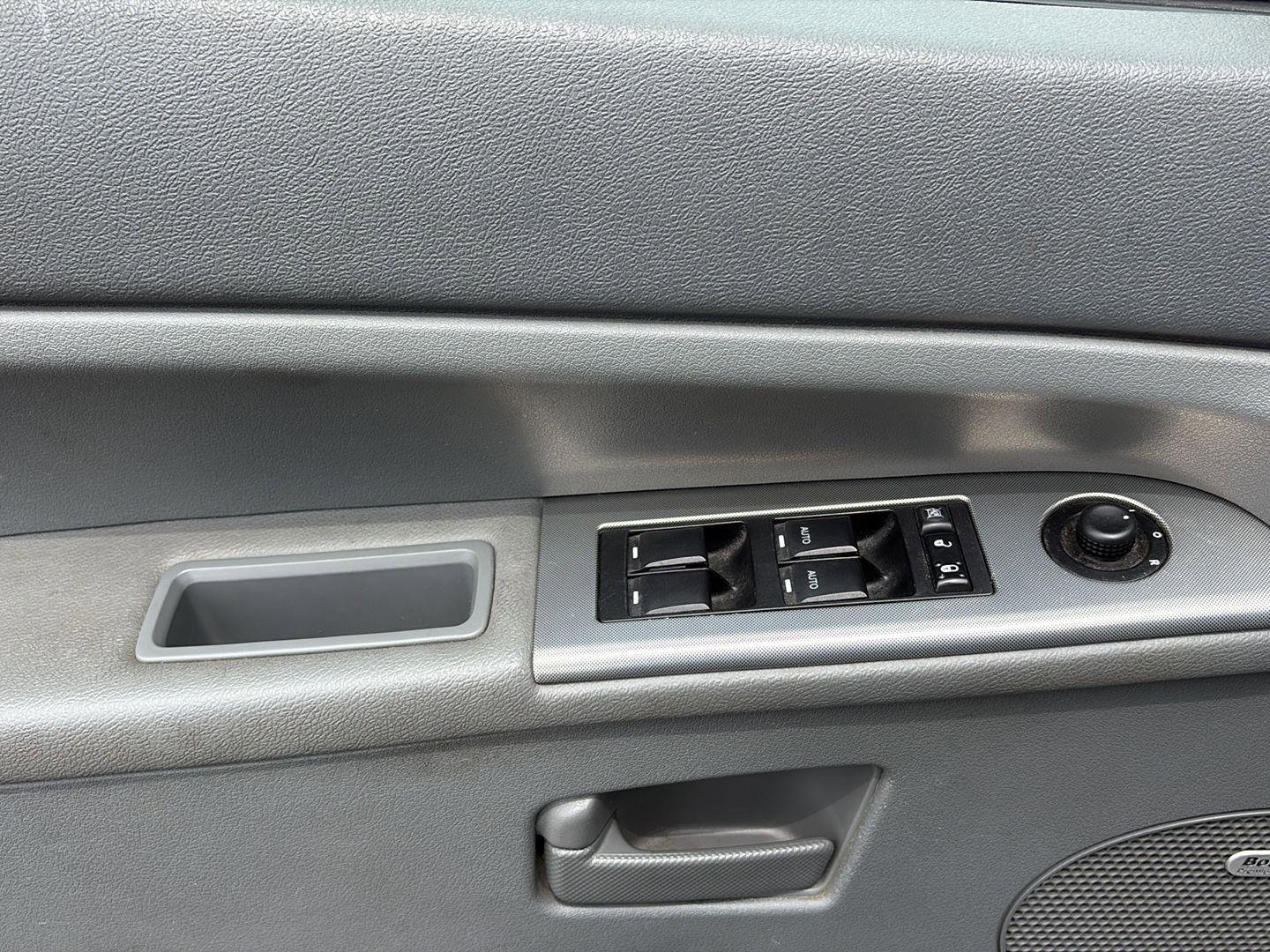 Used 2007 Jeep Grand Cherokee Laredo AWD/4WD image 11